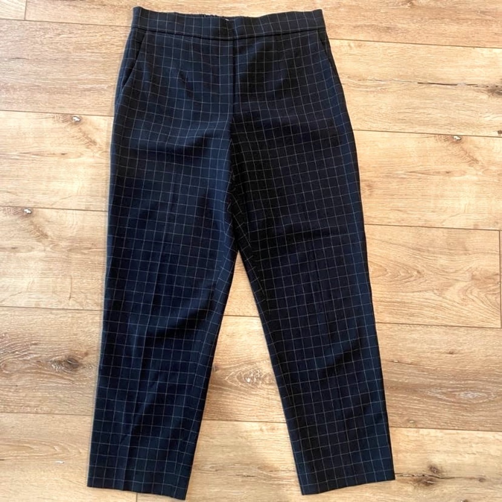 Aritzia Babaton Conan Cropped Navy Espace Window Pane
